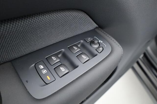 Volvo XC60 2.0 T6 Plug-in hybrid AWD Plus Black Edition | Pano | 21" | Memory Seats | Harman Kardon | Pilot Assist | 360 cam