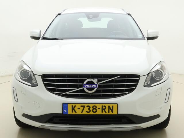 Volvo XC60 D3 150pk Polar+ / Lederen bekleding / Stoelverwarming / Elektr. verstelbare stoel / Trekhaak / All-season banden /