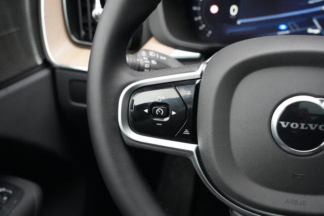 Volvo XC60 2.0 T8 FACELIFT Plug-in hybrid AWD Plus Dark 455pk Panoramadak/HarmanKardon/360Camera