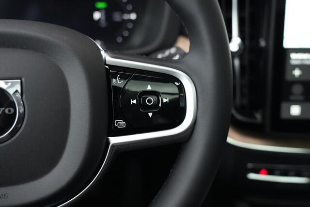 Volvo XC60 2.0 T6 Plug-in hybrid AWD FACELIFT Plus Dark 398pk Panoramadak/HarmanKardon/360Camera