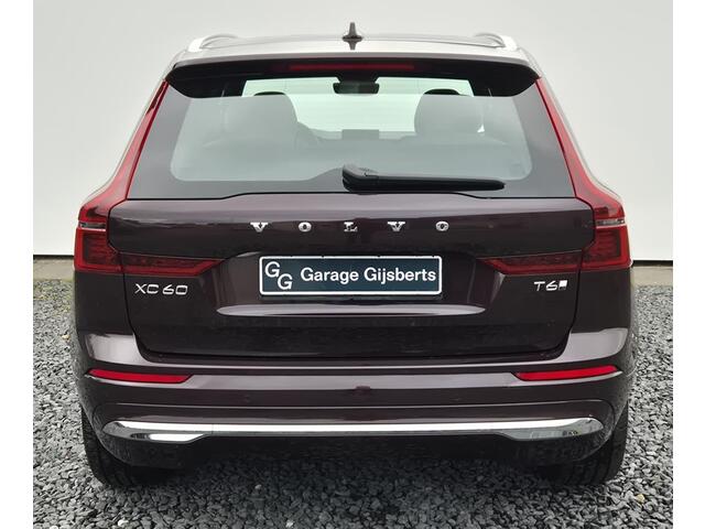 Volvo XC60 2.0 T6 Phev AWD Ultra Bright MY 2026 - 20" Wielen - Panoramadak - Lighting -Head up - Harman Kardon Audio - 360 Camera - Alarm - Climate - Licht Interieur - 2250 KG Trekgewicht - Power seats met memory - Full led koplampen - Donkere hemel