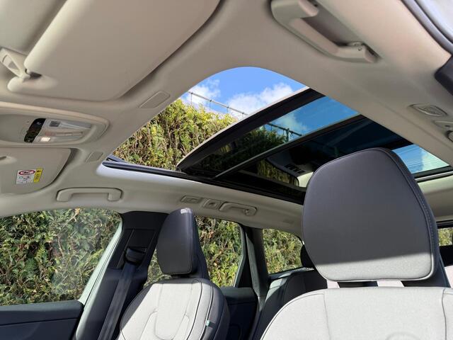 Volvo XC60 2.0 T6 Plug-in hybrid AWD Plus Dark | Panoramadak | 360 camera | Harman/Kardon | Stoel/Stuur Verwarming |