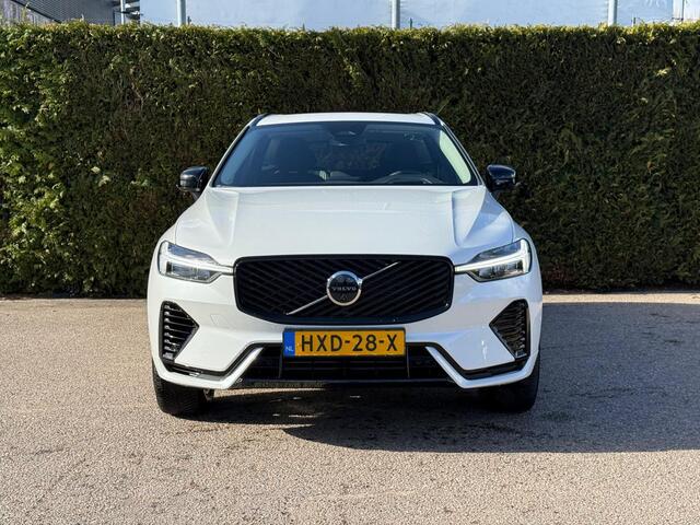 Volvo XC60 2.0 T6 Plug-in hybrid AWD Plus Dark | Panoramadak | 360 camera | Harman/Kardon | Stoel/Stuur Verwarming |