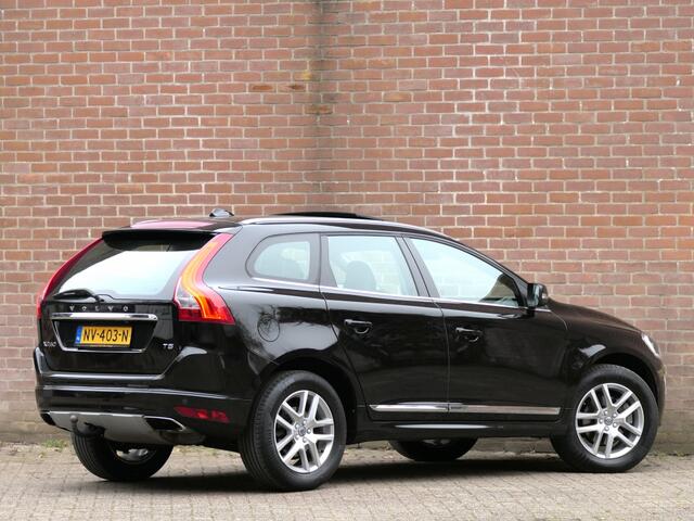 Volvo XC60 T5 AUT FWD Polar+ Panoramadak / Standkachel / Trekhaak