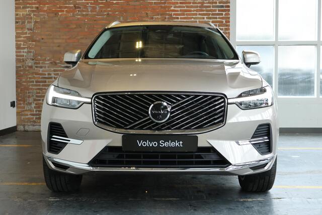Volvo XC60 T6 Automaat Plug-in hybrid AWD Plus Bright | Schuif/Kantel-Panoramadak | 360º Visual Park Camera | Harman Kardon Premium Audio | Elektrisch Verstelbare Voorstoelen | 20 inch Lichtmetalen Wielen | Parkeersensoren voor + achter