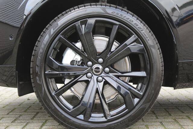 Volvo XC60 2.0 T8 Plug-in hybrid AWD Ultra Black Edition | Trekhaak | Panoramadak | Head-Up | 360 Camera