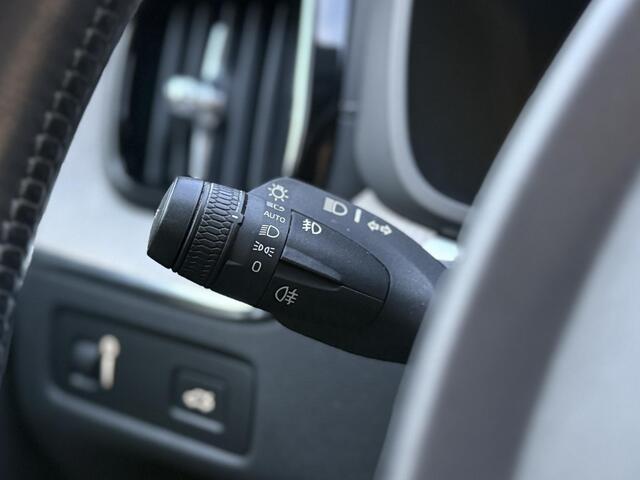 Volvo XC60 2.0 D4 Inscription BTW l Pano l Harman Kardon l Electrische Trekhaak