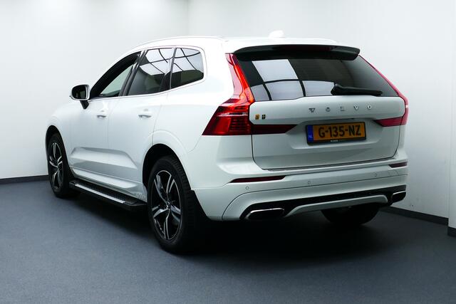 Volvo XC60 2.0 255pk T5 AWD R-Design. Panodak, Camera, Leer/Alcantara, 19"LMV, Haak 2400kg