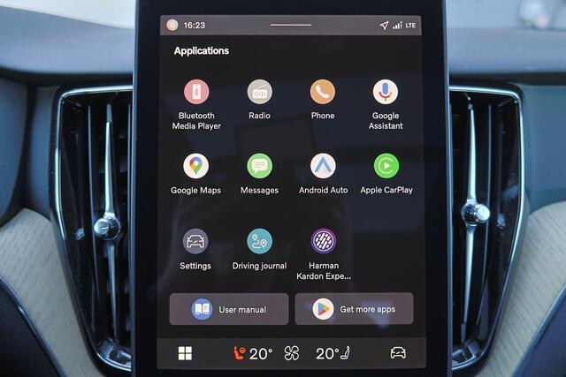 Volvo XC60 T6 Recharge AWD Plus Dark - Panorama/schuifdak - IntelliSafe Assist & Surround - 360º Camera - Harman/Kardon audio - Verwarmde voorstoelen, stuur & achterbank - Parkeersensoren voor & achter - Elektr. bedienb. voorstoelen met geheugen - Head up display - 