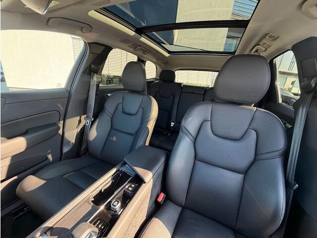 Volvo XC60 2.0 T8 Plug-in hybrid AWD Plus Dark (335kW/455PK) LUCHTV, PANO, ACC, HuD, 21-inch LMV ** Ex VOLVO - 26k Onder NP ** ** INFORMEER OOK NAAR ONZE AANTREKKELIJKE FINANCIAL-LEASE TARIEVEN **