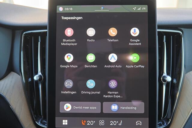 Volvo XC60 T6 Recharge AWD Plus Dark - Panorama/schuifdak - IntelliSafe Assist & Surround - 360º Camera - Harman/Kardon audio - Verwarmde voorstoelen, stuur & achterbank - Parkeersensoren voor & achter - Elektr. bedienb. voorstoelen met geheugen - Head up display -