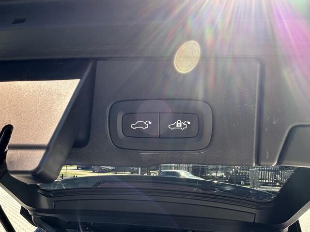 Volvo XC60 2.0 B4 R-Design ACC|trekhaak|memory