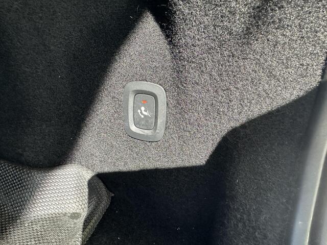 Volvo XC60 2.0 B4 R-Design ACC|trekhaak|memory