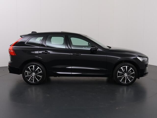 Volvo XC60 2.0 T6 Plug-in hybrid AWD Plus Dark | Panoramadak | Digitaal Dashboard | Contourstoelen | Stoelverwarming V + A | Camera | DAB | Apple CarPlay/Android Auto | Stuurverwarming | Adaptieve Cruise Control | Ele. kofferdeksel | Ele. verstelbare stoel + geheuge