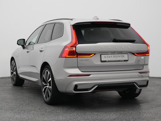 Volvo XC60 2.0 T6 Plug-in hybrid AWD Ultimate Dark | PANO | 360° | ADAPTIVE | H&K | LUCHTVERING | STOEL- EN STUURVERW. | TREKHAAK