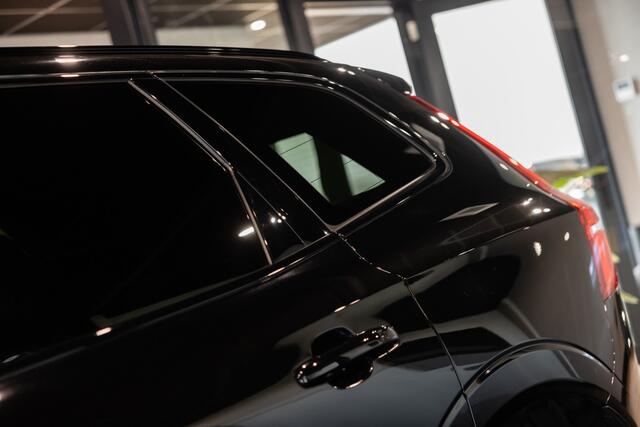 Volvo XC60 T8 Plus Black Edition AWD | H&K | 360 Cam | Pano |