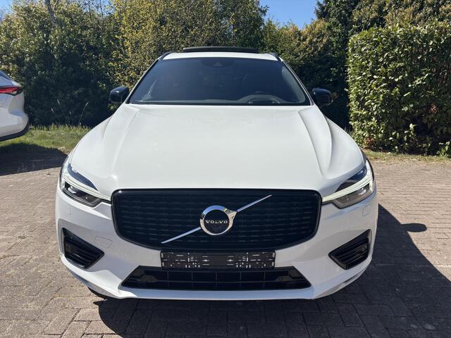 Volvo XC60 2.0 T6 Plug-in hybrid AWD R-Design | Panoramadak | Standkachel | Harman Kardon audio | Stoelverwarming / koeling
