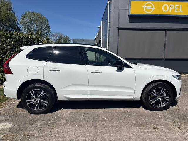 Volvo XC60 2.0 T6 Plug-in hybrid AWD R-Design | Panoramadak | Standkachel | Harman Kardon audio | Stoelverwarming / koeling