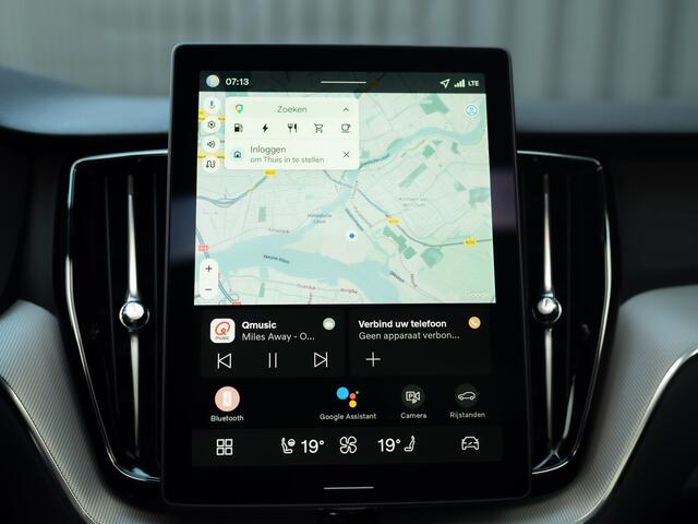 Volvo XC60 2.0 T6 Plug-in hybrid AWD Plus Black Edition | Harman/ Kardon | 360 Camera | Blind Spot | Panodak | Trekhaak wegkl. | Prijs Rijklaar!!