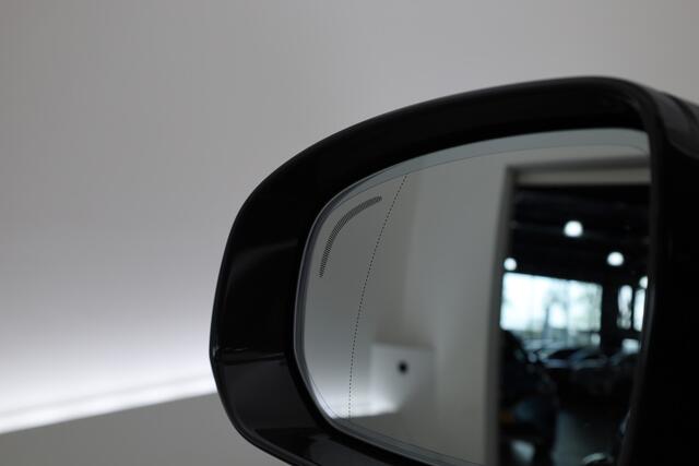 Volvo XC60 2.0 T8 Plug-in hybrid AWD Ultimate Bright |SOH 98.5% | Pano | H&K Audio | Stoel-Stuurverw. | Stoelventilatie | 360cam | Memory Seats | Head-Up