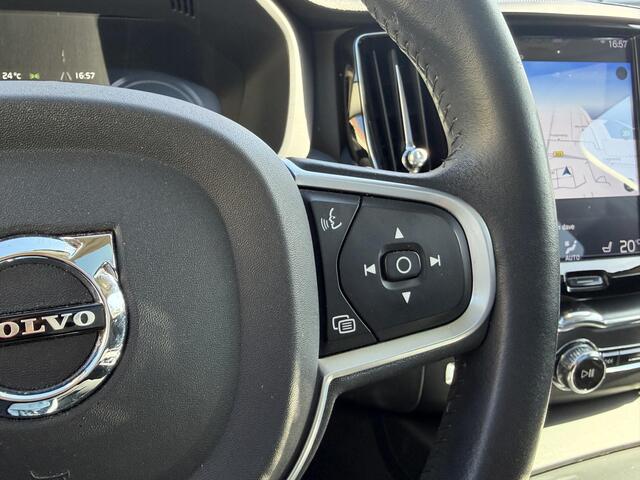 Volvo XC60 2.0 T8 Twin Engine AWD Momentum Pro Bowers & Wilkins - Panoramadak - Trekhaak