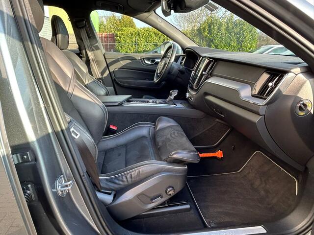 Volvo XC60 T5 251PK Autom. Inscription ** Ex Bpm Export ** R-design Trekhaak Navi Ecc Cruise Control Pdc Stoelverwarming Elek.Achterklep Active Bochtenverlichting Lmv Collision Avoidance Road Sign Info Bluetooth Prijs is exclusief BPM t.b.v. Export