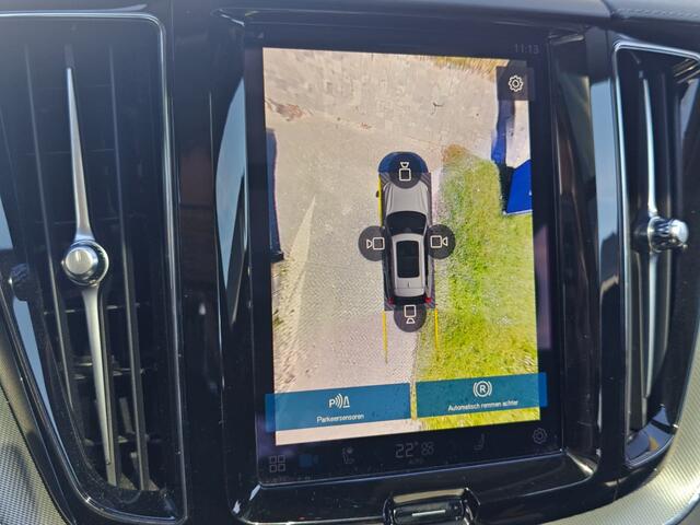 Volvo XC60 T8 Plug-in hybrid AWD Ultimate Bright | Rijklaarprijs | Trekhaak | Bowers Wilkins |