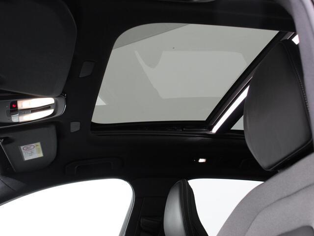 Volvo XC60 2.0 T6 Plug-in hybrid AWD Plus Dark | Harman/Kardon | Full LED | Adaptive Cruise Control + Pilot Assist |Parkeersensoren V&A+ 360 camera | Panaromadak
