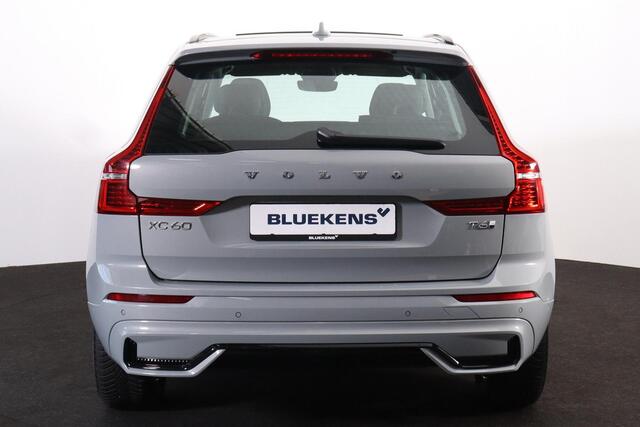 Volvo XC60 T6 Recharge AWD Plus Dark - Panorama/schuifdak - IntelliSafe Assist & Surround - 360º Camera - Verwarmde voorstoelen, stuur & achterbank - Parkeersensoren voor & achter - Elektr. bedienb. voorstoelen met geheugen - Draadloze tel. lader - Inklapbare trekha