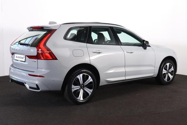 Volvo XC60 T6 Recharge AWD Plus Dark - Panorama/schuifdak - IntelliSafe Assist & Surround - 360º Camera - Verwarmde voorstoelen, stuur & achterbank - Parkeersensoren voor & achter - Elektr. bedienb. voorstoelen met geheugen - Draadloze tel. lader - Inklapbare trekha