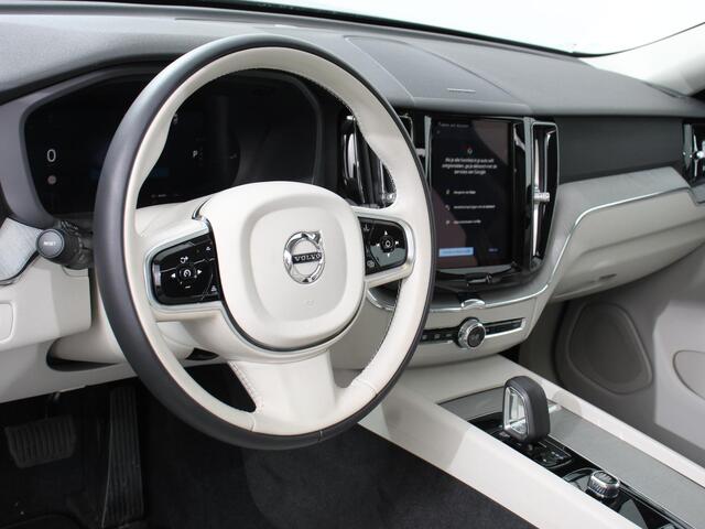 Volvo XC60 2.0 T6 Plug-in hybrid AWD Plus Bright Full LED Adaptive Cruise Control + Pilot Assist Parkeersensoren V&A+ Camera Panaroma dak