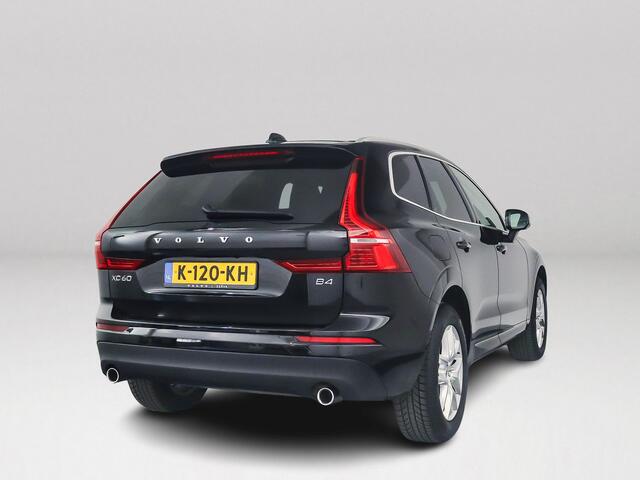 Volvo XC60 B4 Momentum | 360° camera | Stoel- en stuurverwarming | Trekhaak