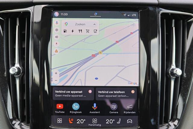 Volvo XC60 T6 Recharge AWD Plus Dark - Panorama/schuifdak - IntelliSafe Assist & Surround - 360º Camera - Verwarmde voorstoelen, stuur & achterbank - Parkeersensoren voor & achter - Elektr. bedienb. voorstoelen met geheugen - Draadloze tel. lader - Inklapbare trekha