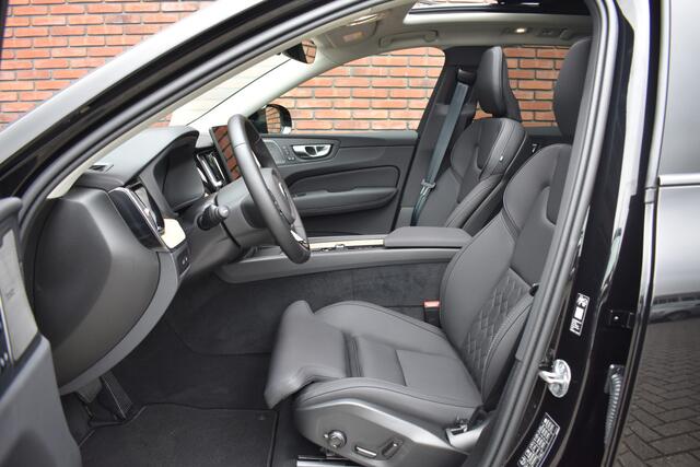Volvo XC60 T6 350PK Plug-in hybrid AWD Ultra Dark | Trekhaak |