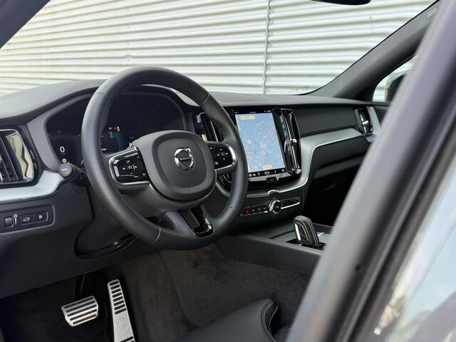 Volvo XC60 2.0 T8 Plug-in hybrid AWD R-Design | SOH 100% | Stoelverwarming en verkoeling | HUD | Harman/Kardon Audio | Apple Carplay/Android Auto |