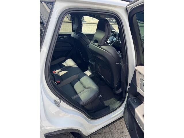 Volvo XC60 2.0 T6 Plug-in hybrid AWD Plus Dark