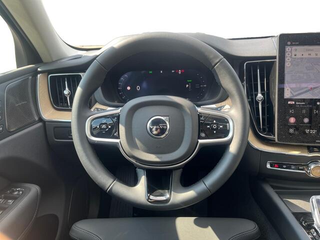 Volvo XC60 T6 Plug-in hybrid AWD Plus Dark Premium Pack | Trekhaak elektr. inklapbaar
