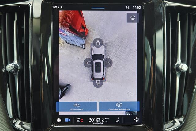 Volvo XC60 T6 Recharge AWD Plus Dark - Panorama/schuifdak - IntelliSafe Assist & Surround - 360º Camera - Verwarmde voorstoelen, stuur & achterbank - Parkeersensoren voor & achter - Elektr. bedienb. voorstoelen met geheugen - Draadloze tel. lader - Inklapbare trekha