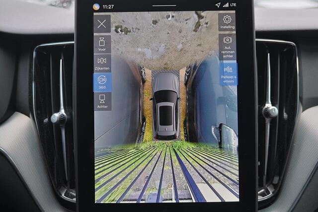 Volvo XC60 T8 Recharge AWD Plus Black Edition - Luchtvering - Panorama/schuifdak - IntelliSafe Assist & Surround - 360º Camera - Harman/Kardon audio - Adaptieve LED koplampen - Verwarmde voorstoelen, stuur & achterbank - Parkeersensoren voor & achter - Elektr. bedie