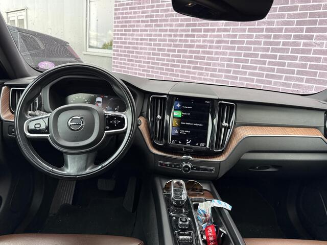 Volvo XC60 2.0 Recharge T6 AWD Inscription | Plug-in Hybrid (PHEV) | Trekhaak | Panoramadak | Elektrisch Verstelbare Voorstoelen | Achteruitrijcamera | Parkeersensoren | Keyless Entry | Elektrische Achterklep | NavigatieDC |
