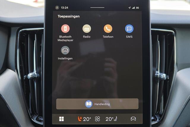 Volvo XC60 T6 Recharge AWD Plus Black Edition - Panorama/schuifdak - IntelliSafe Assist & Surround - 360º Camera - Harman/Kardon audio - Verwarmde voorstoelen, stuur & achterbank - Parkeersensoren voor & achter - Elektr. bedienb. voorstoelen met geheugen - Head up d