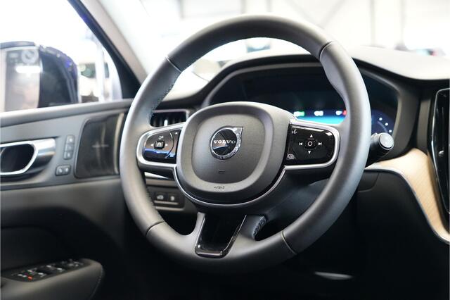 Volvo XC60 2.0 T6 293kW/399pk Aut8 Plug-in hybrid Ultra Dark PANORAMADAK + HARMAN/KARDON + ADAPT.CRUISE + HEAD-UP + STOELVERWARMING V&A + STUURVERWARMING + GOOGLE DASH + 360 CAMERA + BLIS + CTA + LUCHTVERING + 21" LM-VELGEN!!