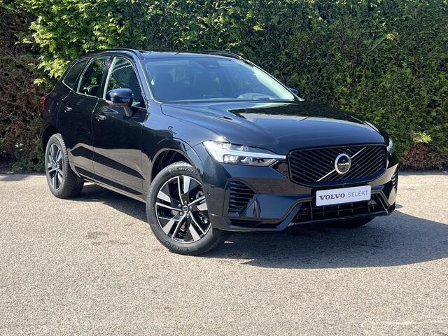 Volvo XC60 T6 Plug-in hybrid AWD Plus Dark | Blis | Elektrische stoelen | Pano dak | Trekhaak | Stuur en Stoel verwarming | Harman Kardon audio | Keyless | 360 camera | Google |
