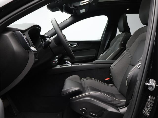 Volvo XC60 2.0 T8 Plug-in hybrid AWD Ultra Black Edition PHEV, Automaat, Luchtvering, Bower & Wilkins audio, Trekhaak semi elektrisch, Stoel- en stuurverwarming, Parkeercamera 360 graden, Panoramadak