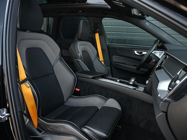 Volvo XC60 2.0 T8 Plug-in-hybrid AWD Polestar Engineered | NL Auto | Bowers & Wilkins | Camera | Panoramadak | Trekhaak | Memory Seat | Stuurverwarming | Stoelverwarming | Keyless Entry | ACC