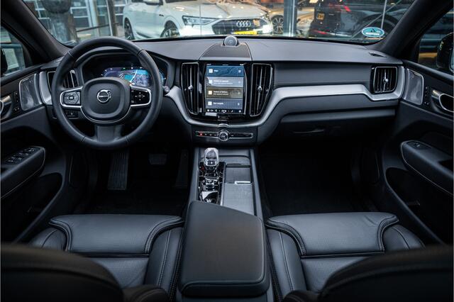 Volvo XC60 T8 Recharge AWD Ultra Black Edition ** Ventilatie ** B&W ** Massage ** 360 camera