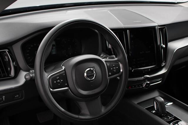 Volvo XC60 2.0 B4 197pk Momentum Pro Navigatie Lederen Bekleding Harman kardon AudioPro DAB Climate Control Camera Stoelverwarming Elektrische bedienbare achterklep