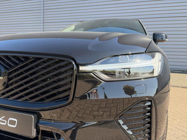 Volvo XC60 2.0 T6 Plug-in hybrid AWD Ultra Black Edition / Luchtvering / B&W Audio / Rondomzicht camera / cruise control adaptief /