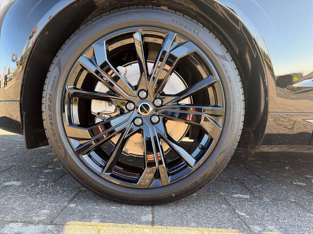 Volvo XC60 2.0 T6 Plug-in hybrid AWD Ultra Black Edition / Luchtvering / B&W Audio / Rondomzicht camera / cruise control adaptief /