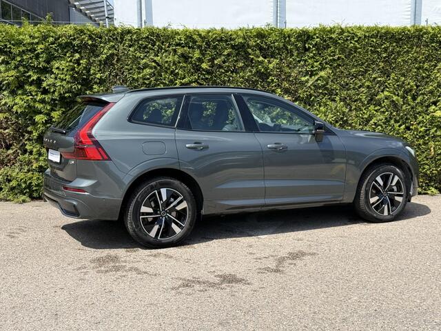 Volvo XC60 2.0 T6 Plug-in hybrid AWD Plus Dark | Panoramadak | Trekhaak | HUD | Memory | Harman Kardon |